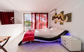 Mesogios House Suites